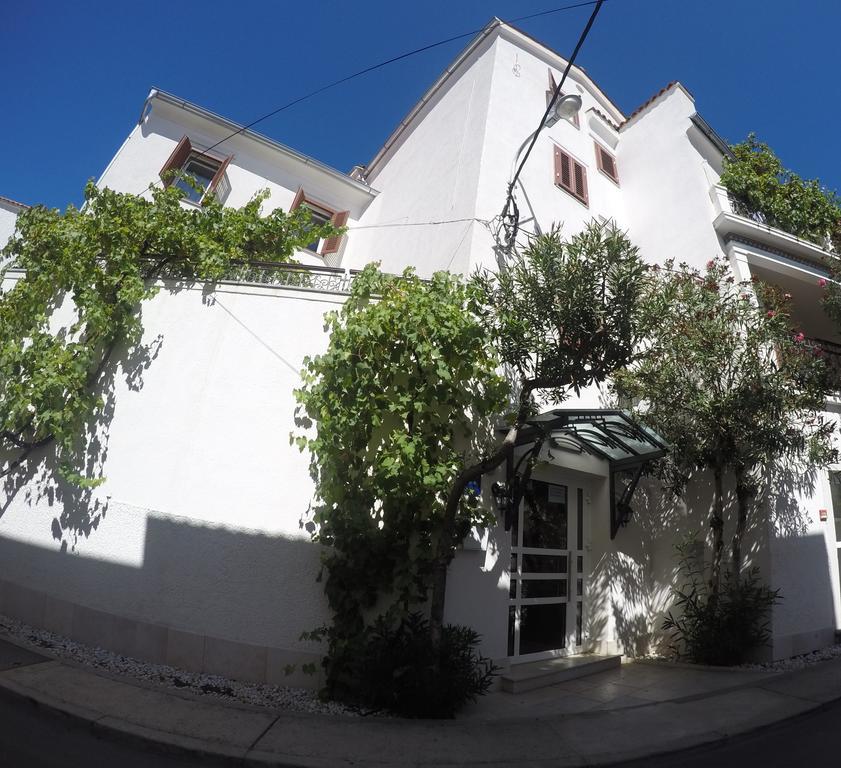 Guest House Neho Cres Esterno foto
