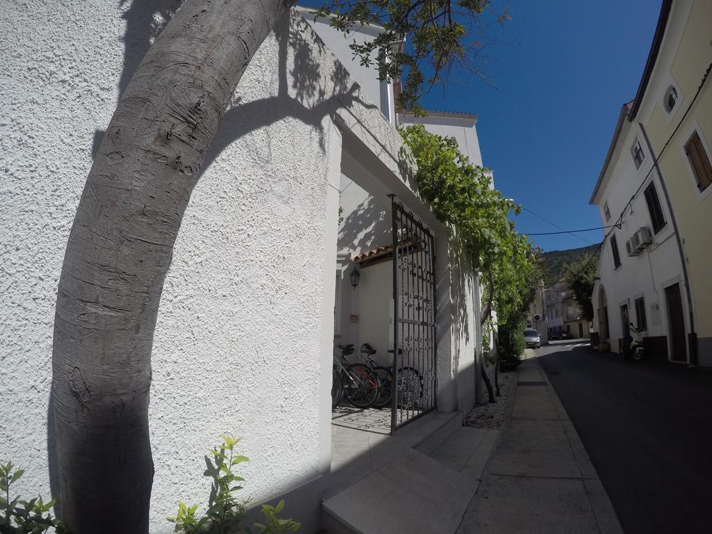 Guest House Neho Cres Esterno foto