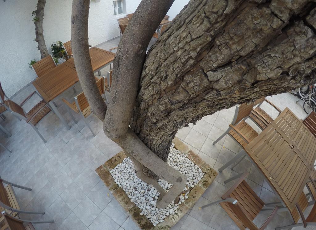 Guest House Neho Cres Esterno foto
