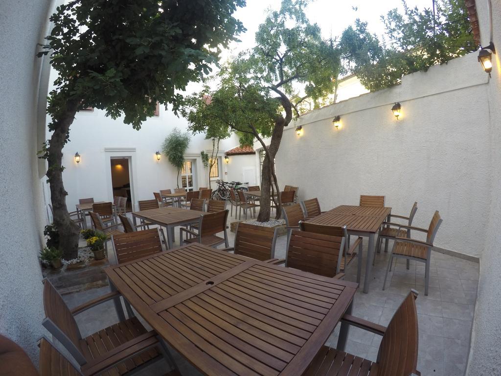 Guest House Neho Cres Esterno foto